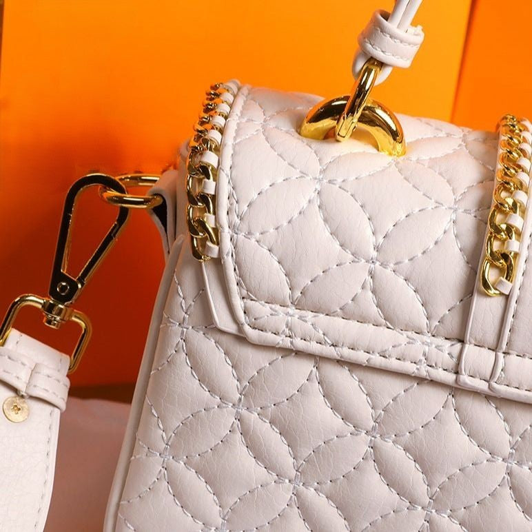Quilted Radiance Shoulder Bag – FIORENE
