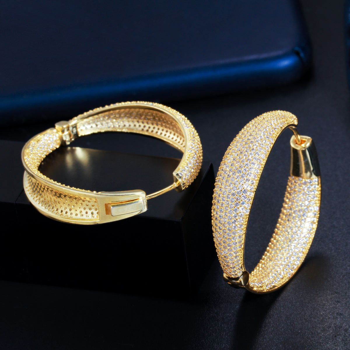 Aurora Pavé Earrings – FIORENE