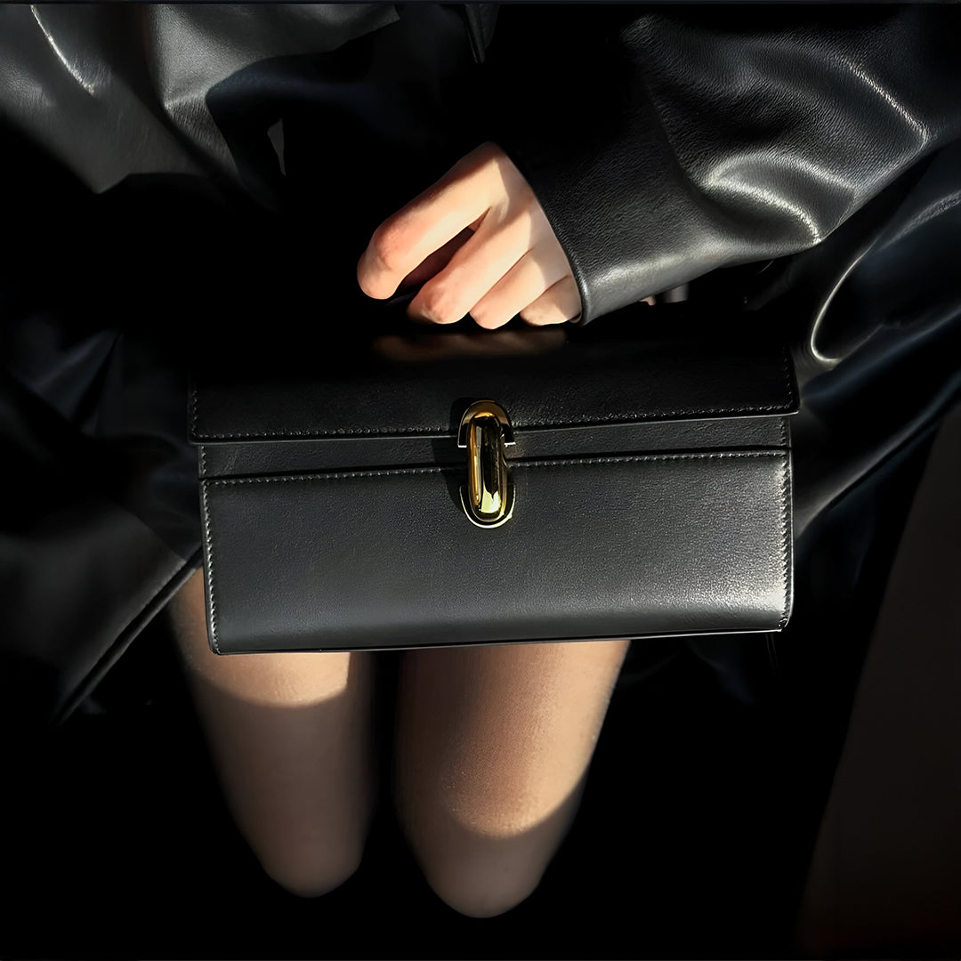 Noir Elegance Handbag – FIORENE