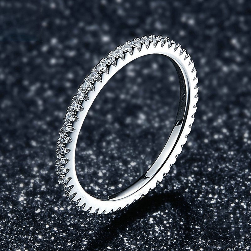Radiant Elegance Heart Ring - FIORENE