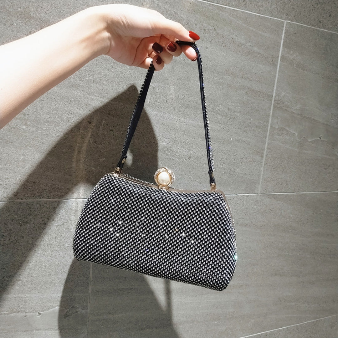 Silver Symphony Pearl Clutch – FIORENE