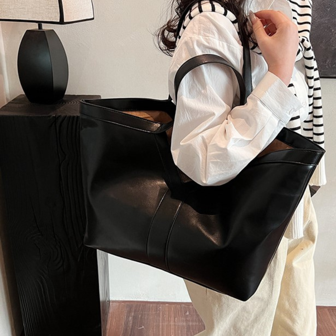 V-Cut Sleek Leather Tote Bag – FIORENE