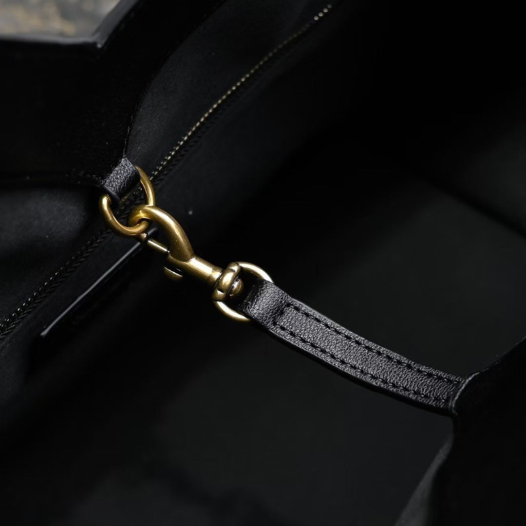 V-Cut Sleek Leather Tote Bag – FIORENE