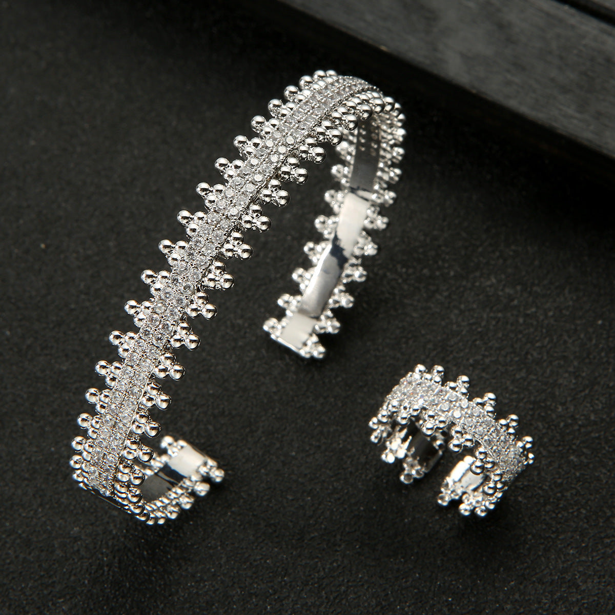 Regina Beaded Cuff & Ring Set – FIORENE
