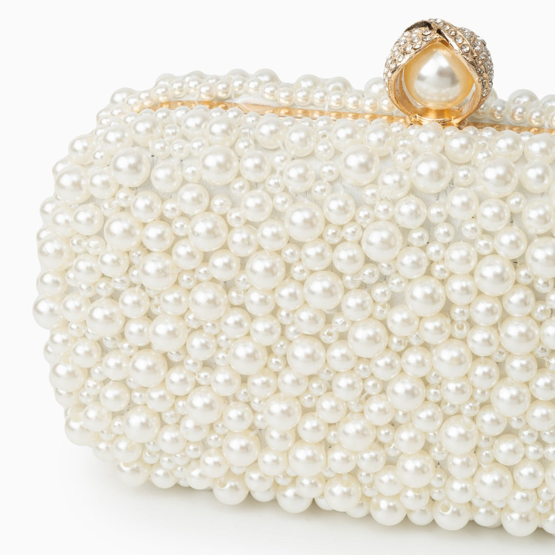 Aurielle Pearl Embrace Clutch – FIORENE