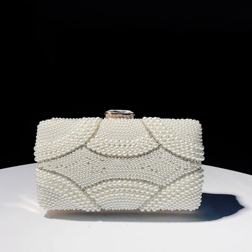 Pearl Symphony Clutch – FIORENE