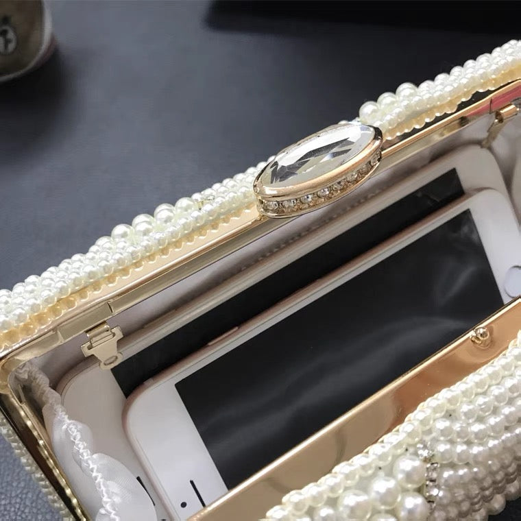 Pearl Symphony Clutch – FIORENE