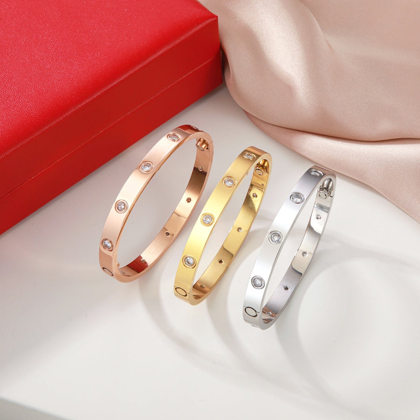 Élan Diamond Rivet Bracelet– FIORENE