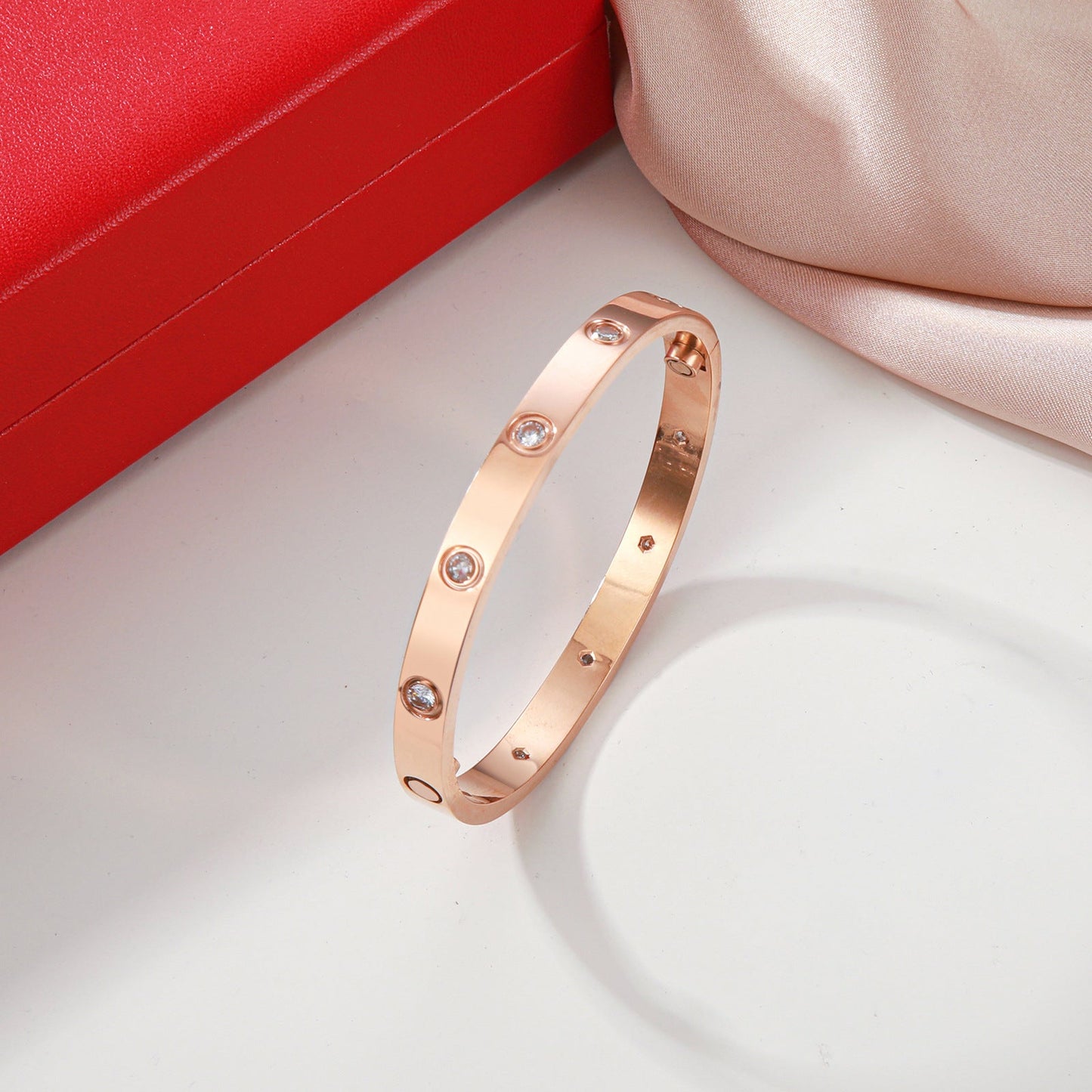 Élan Diamond Rivet Bracelet– FIORENE