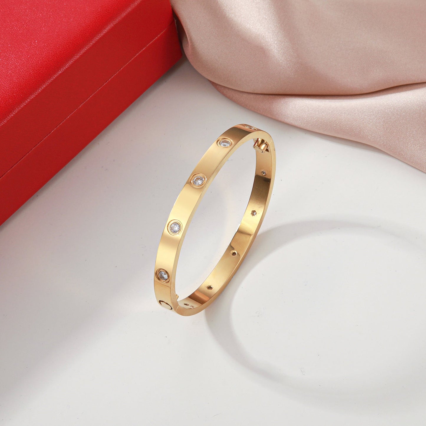 Élan Diamond Rivet Bracelet– FIORENE