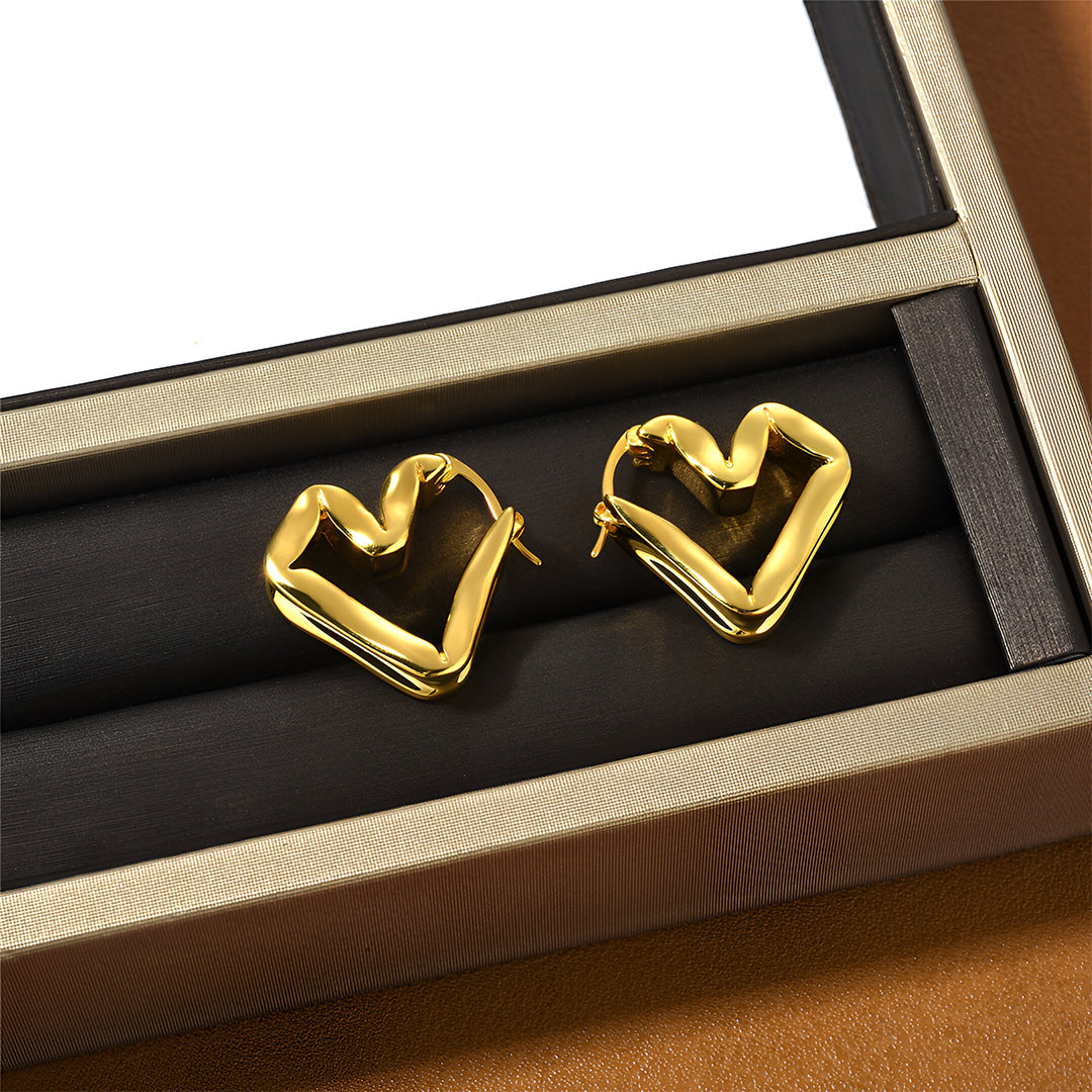 Golden Heartline Earrings – FIORENE