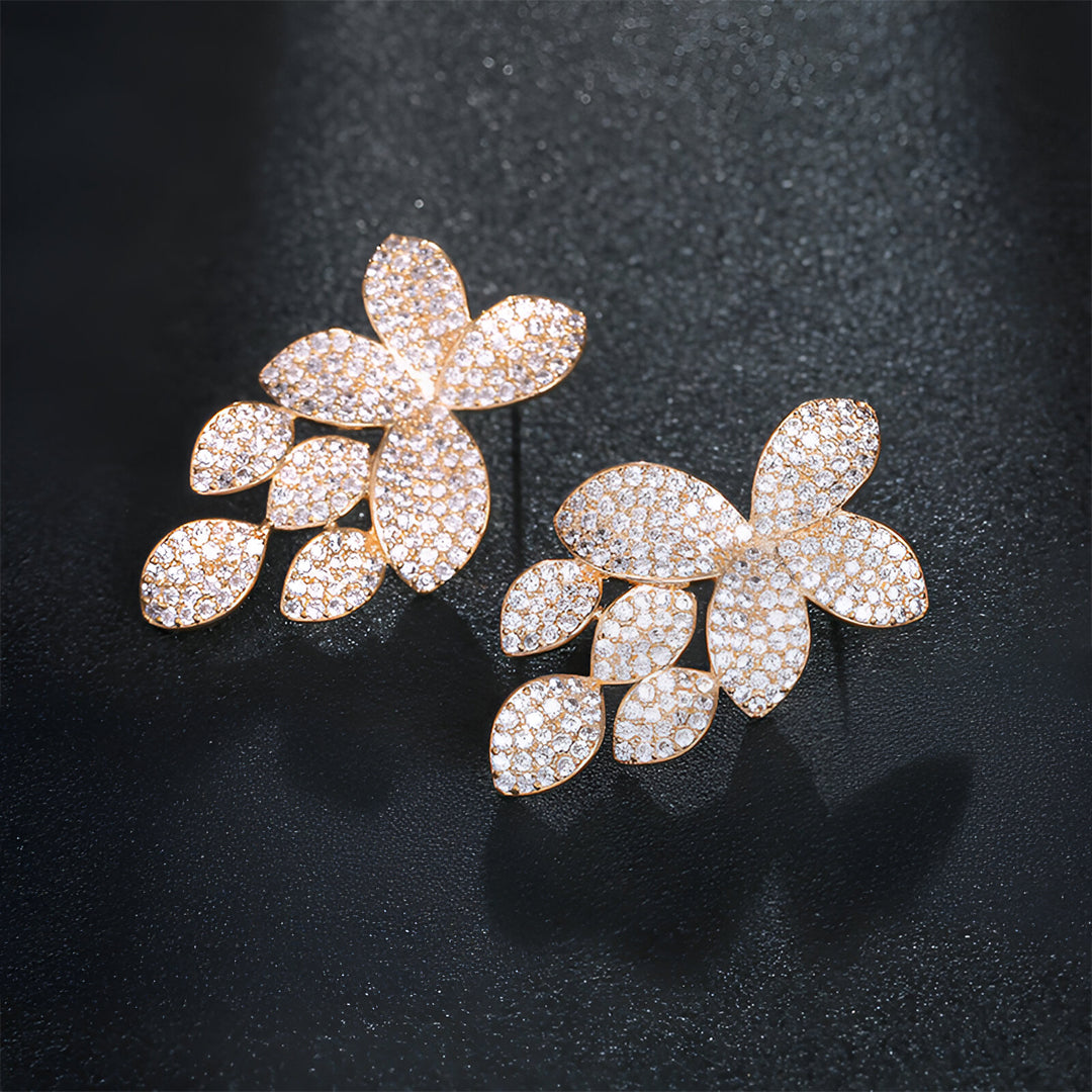 Elara Leaf Earrings – FIORENE