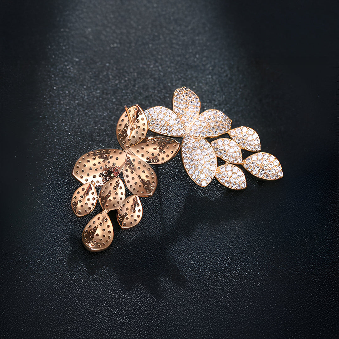 Elara Leaf Earrings – FIORENE