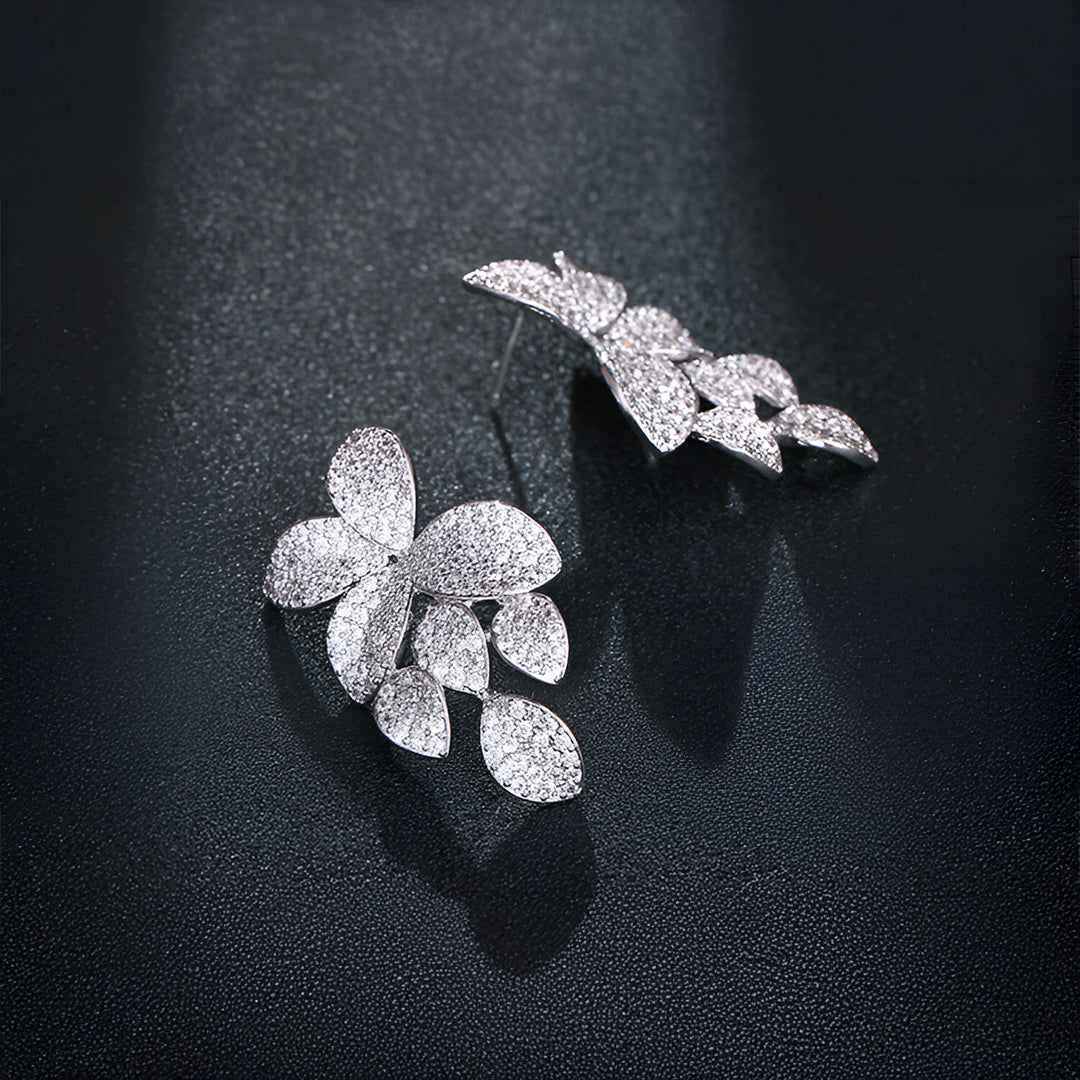 Elara Leaf Earrings – FIORENE