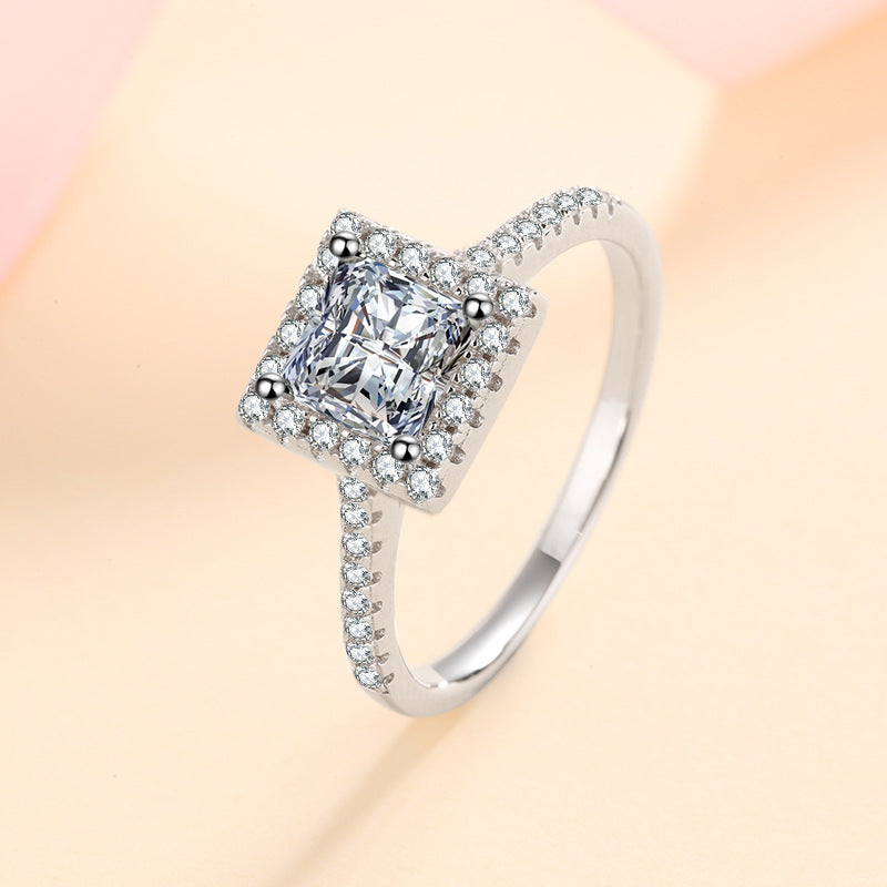 Celeste Radiance Diamond Ring – FIORENE