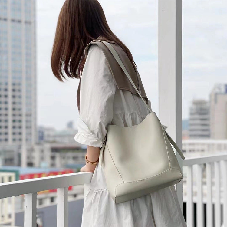 Ebony Curve Tote Bag – FIORENE