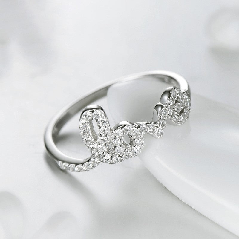 Amora Pavé Love Ring – FIORENE