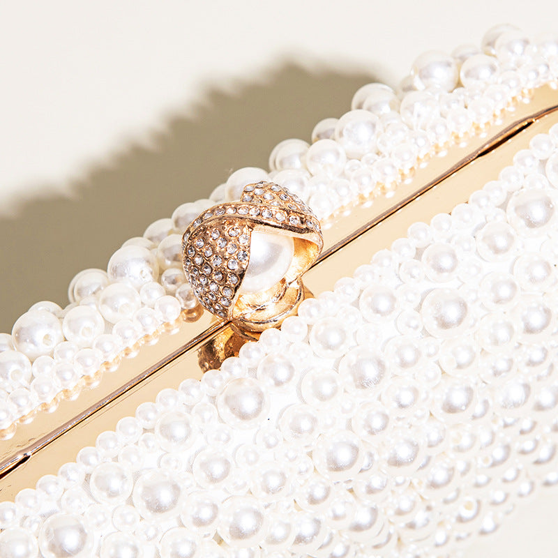 Aurielle Pearl Embrace Clutch – FIORENE