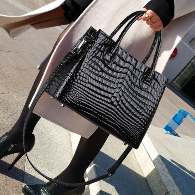 Ebony Croco Gloss Shoulder Bag – FIORENE