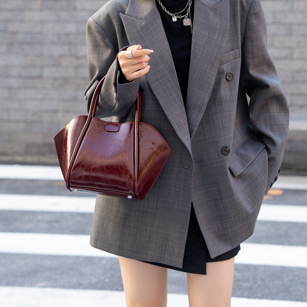 Crimson Angle Gloss Shoulder Bag – FIORENE