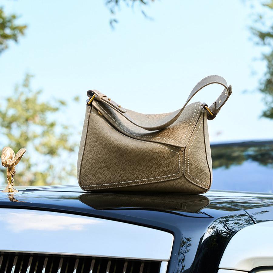 Sable Trace Shoulder Bag – FIORENE