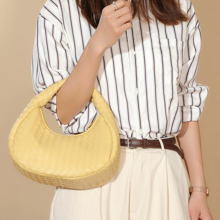 Noir Sereno Woven Handbag – FIORENE
