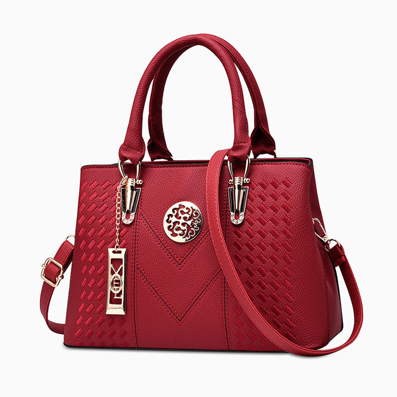 Noire Emblem Shoulder Bag – FIORENE