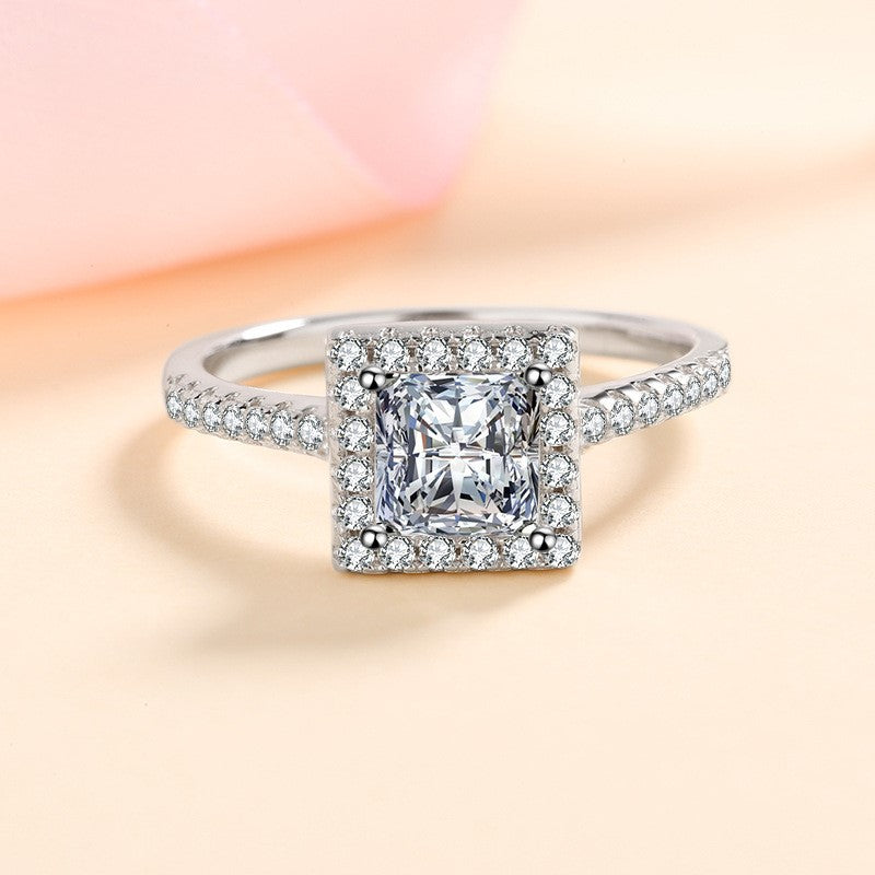 Celeste Radiance Diamond Ring – FIORENE