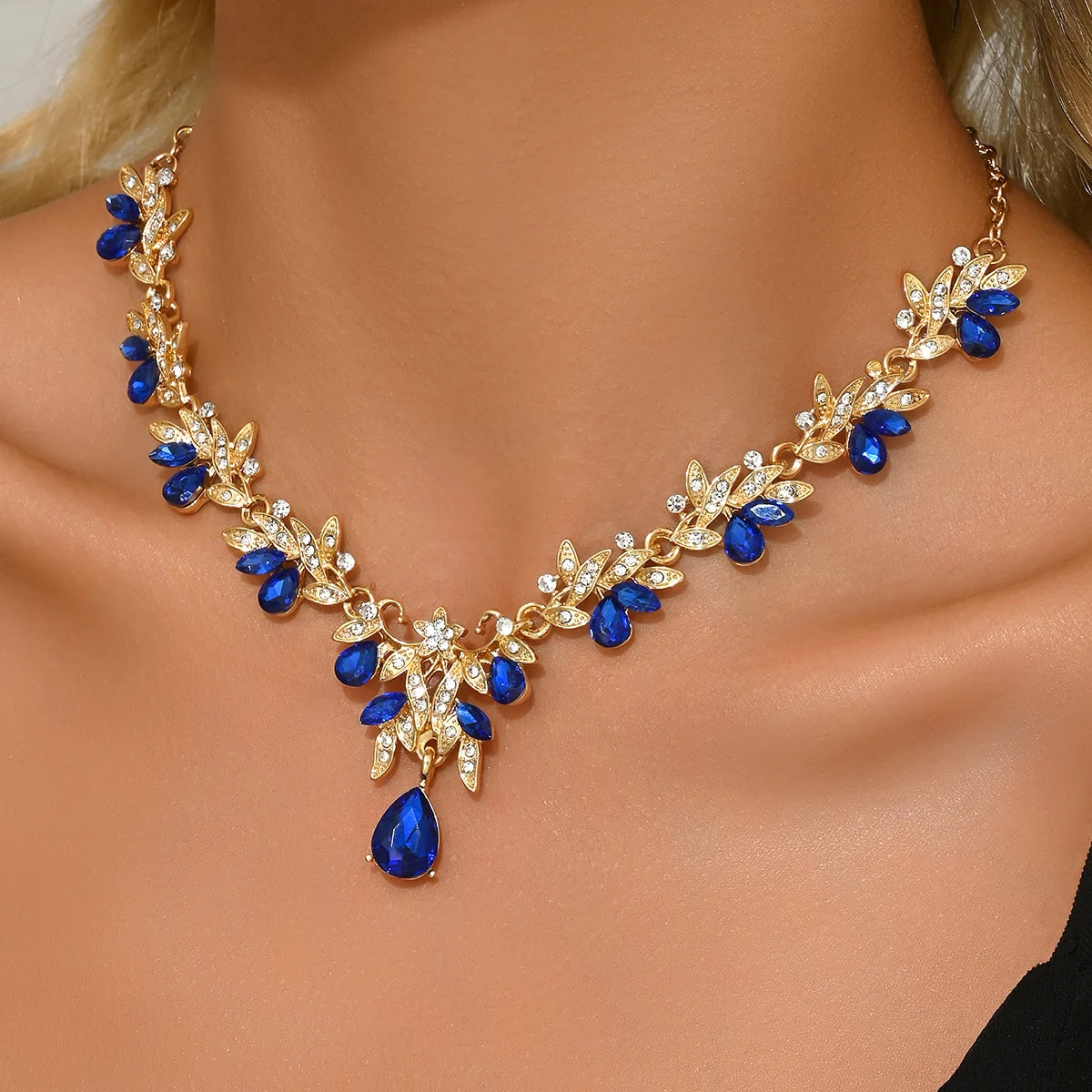 Midnight Ornate Necklace – FIORENE