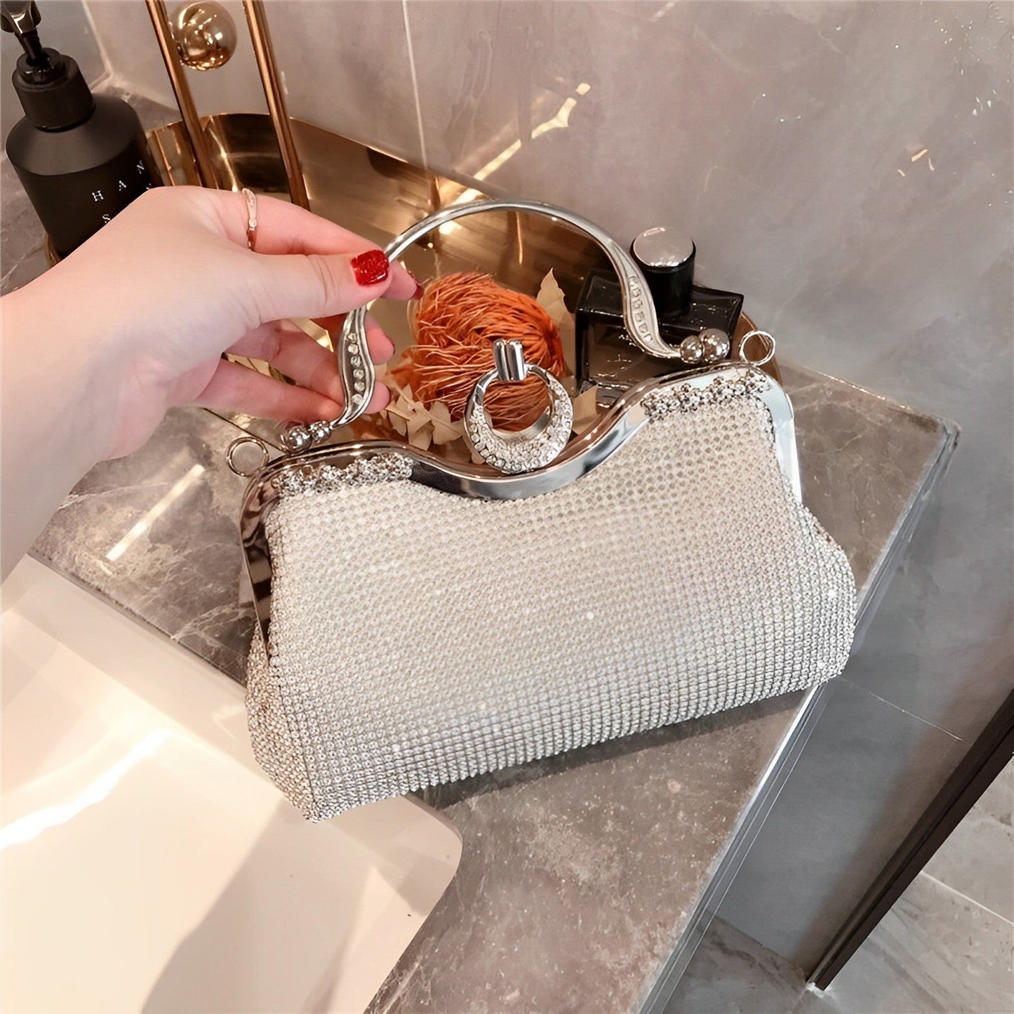 Gilded Radiance Frame Clutch – FIORENE
