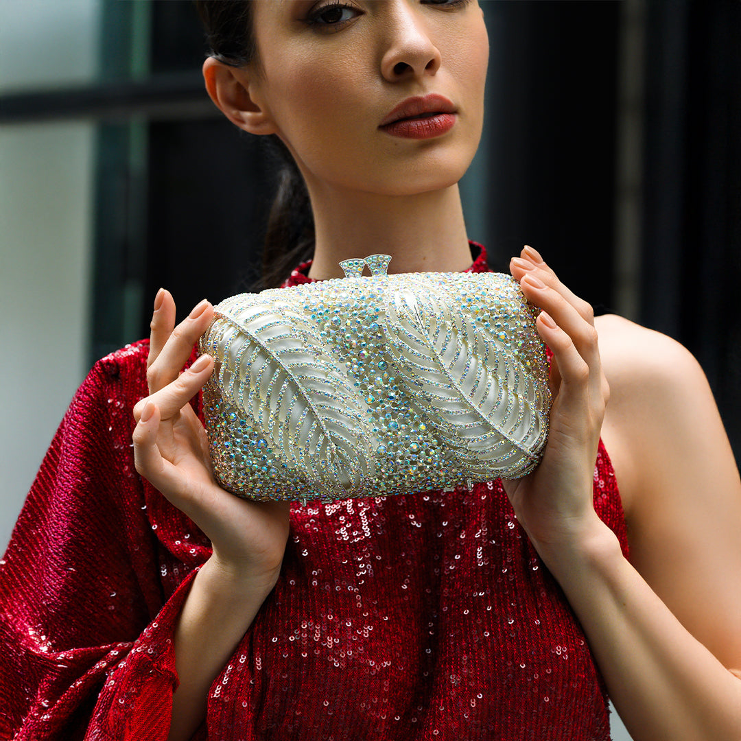 Celestial Plume Clutch – FIORENE
