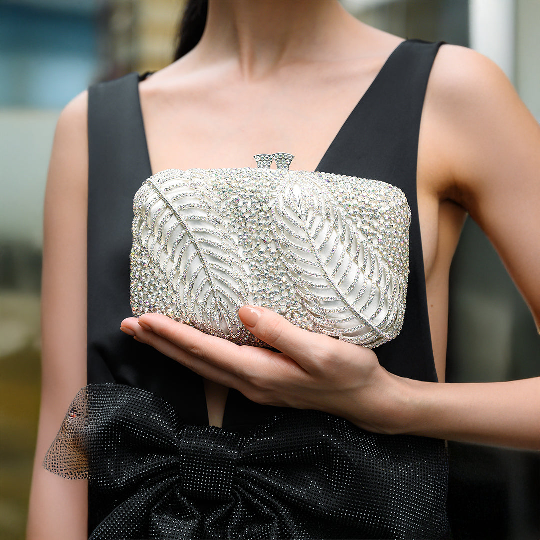 Celestial Plume Clutch – FIORENE