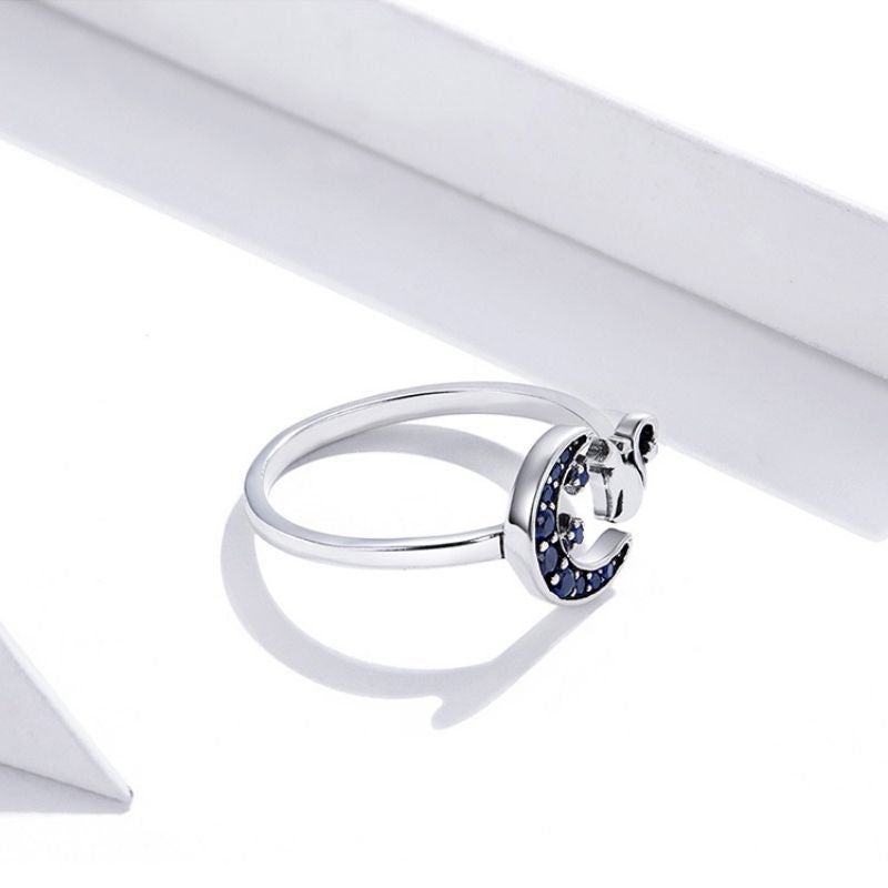 Midnight Cat Moon Ring – FIORENE