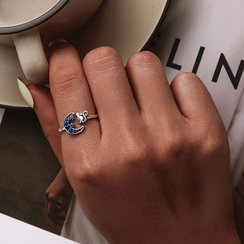 Midnight Cat Moon Ring – FIORENE
