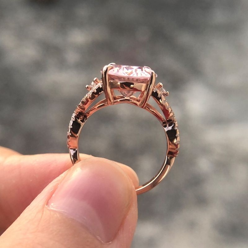 Rosabella Oval Halo Ring – FIORENE