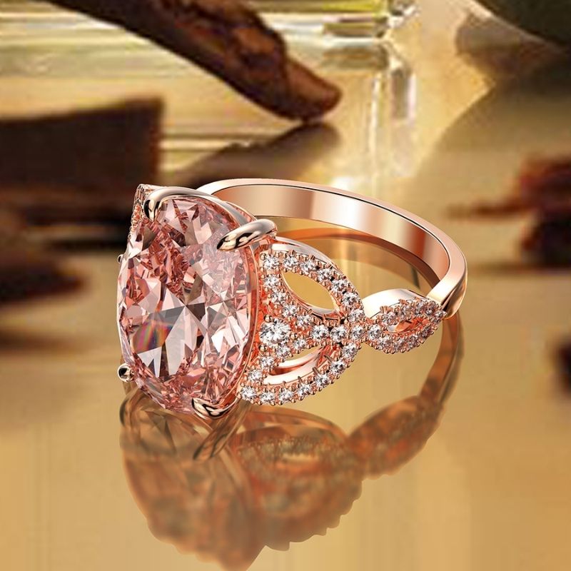 Rosabella Oval Halo Ring – FIORENE