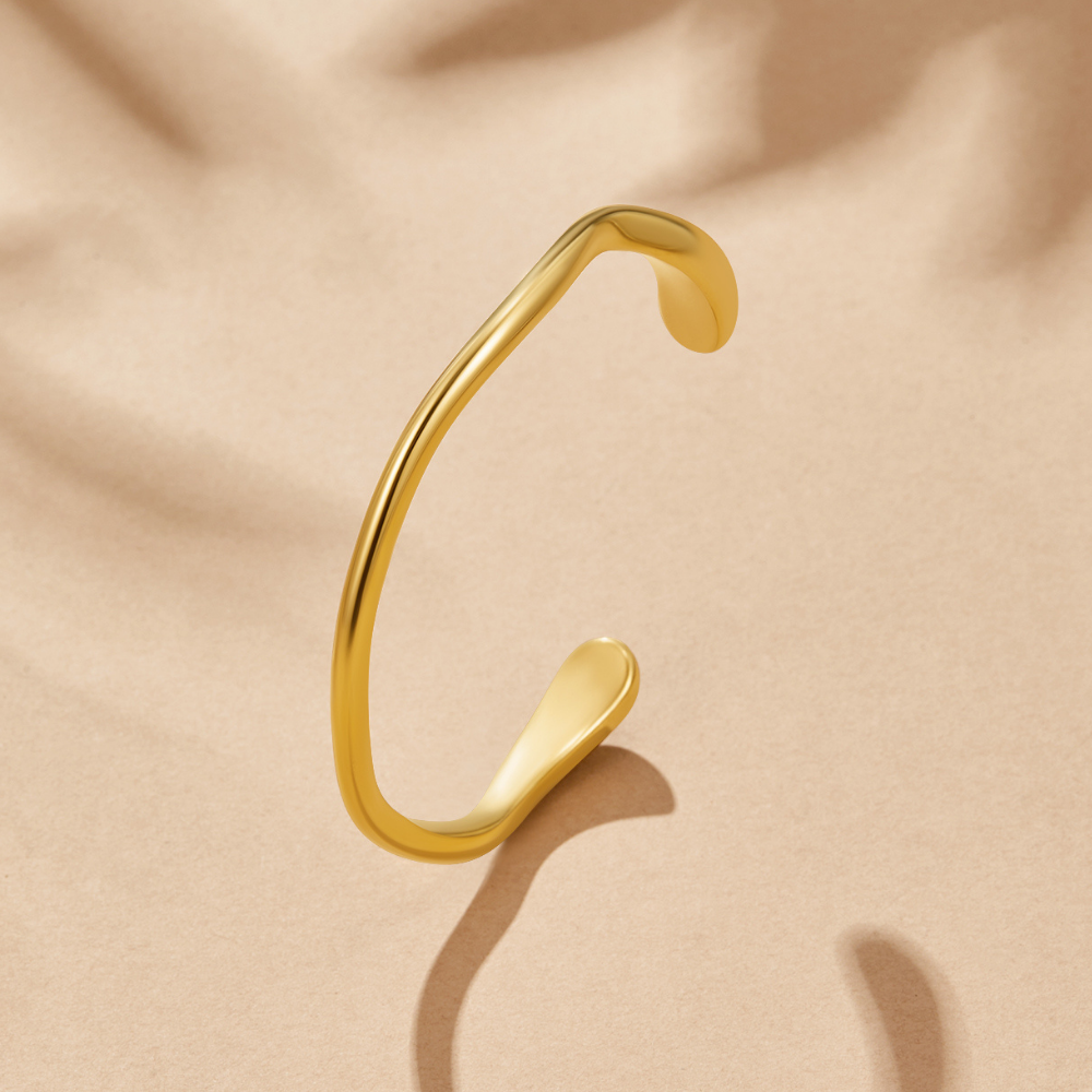 Golden Sculpted Open Bracelet – FIORENE