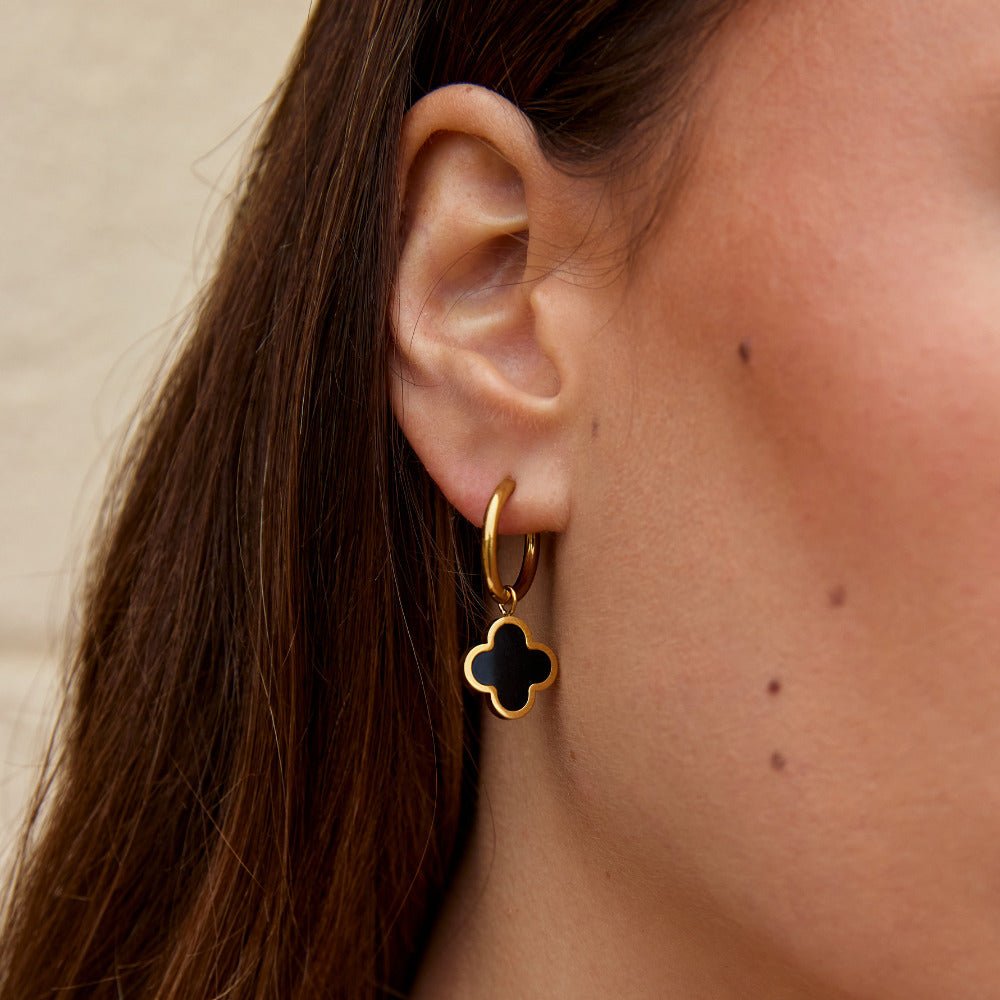 Onyx Clover Hoop Earrings – FIORENE