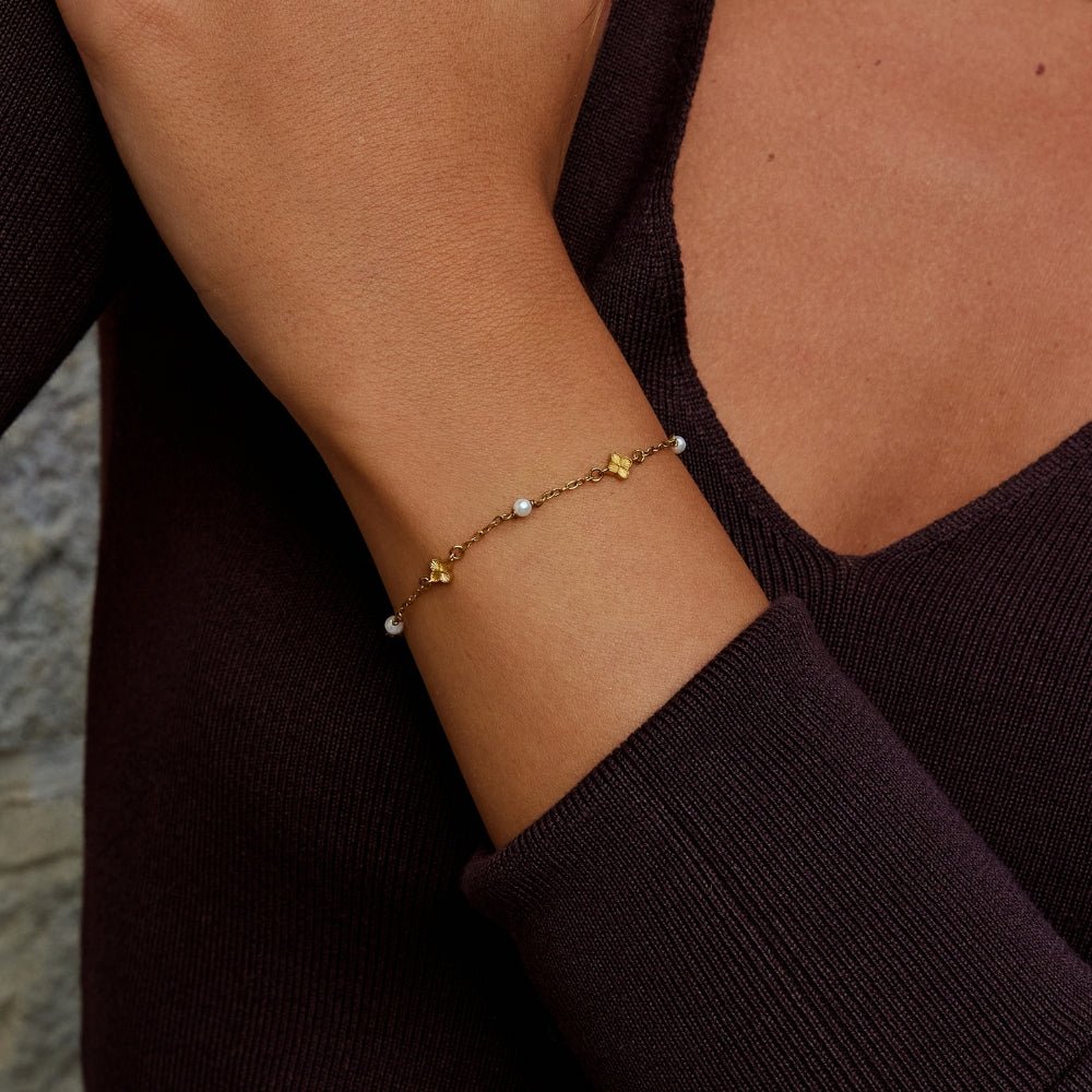 Radiant Pearl Petal Bracelet – FIORENE
