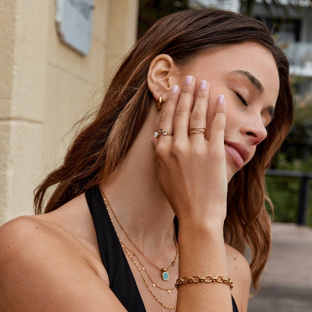 Crystal White Blossom Ring – FIORENE