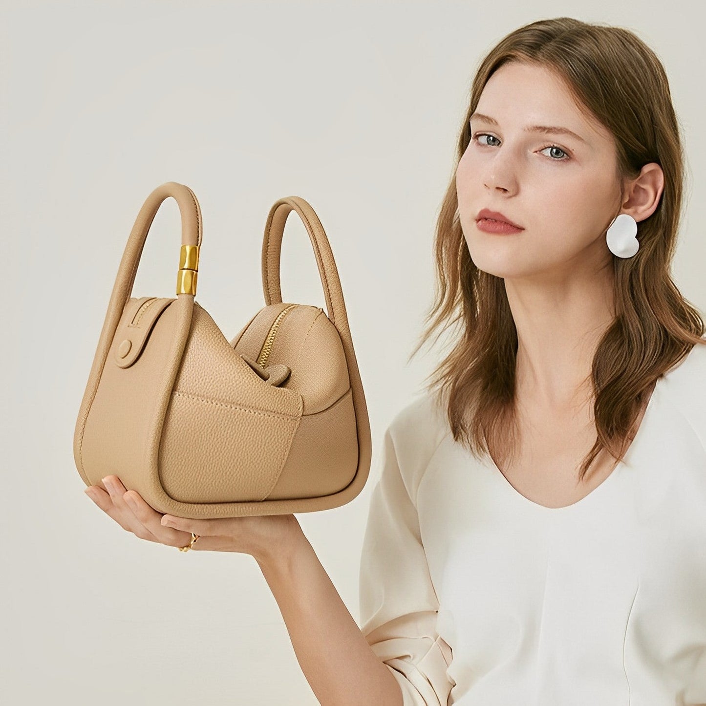 Panelled Leather Shoulder Bag – FIORENE