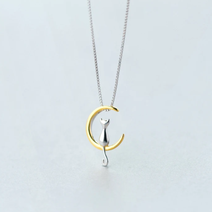 Lunaris Cat Moon Pendant – FIORENE