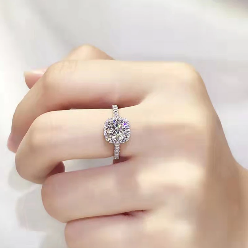 Radiant Square Ring - FIORENE
