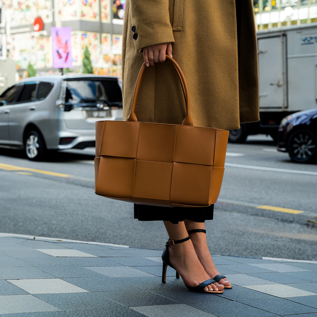 Mocha Grid Panel Tote Bag – FIORENE