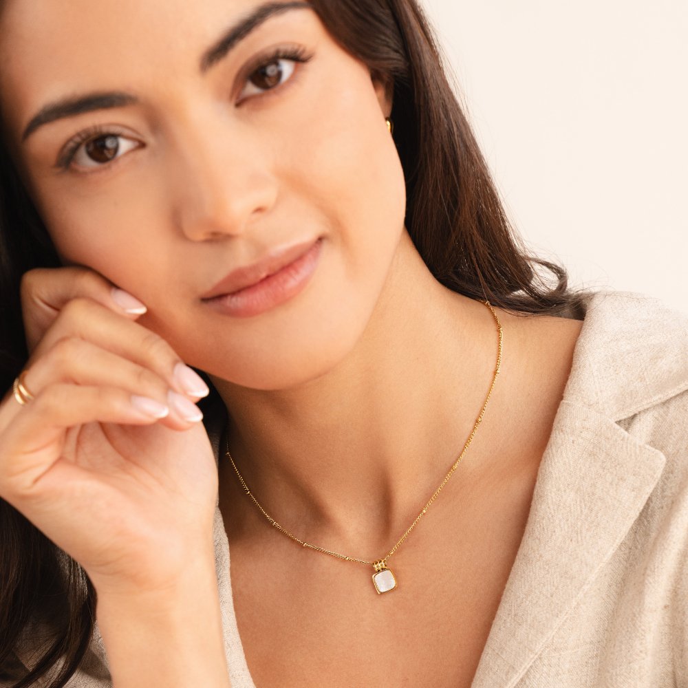 Rectangular Pearl-Shell Strand – FIORENE