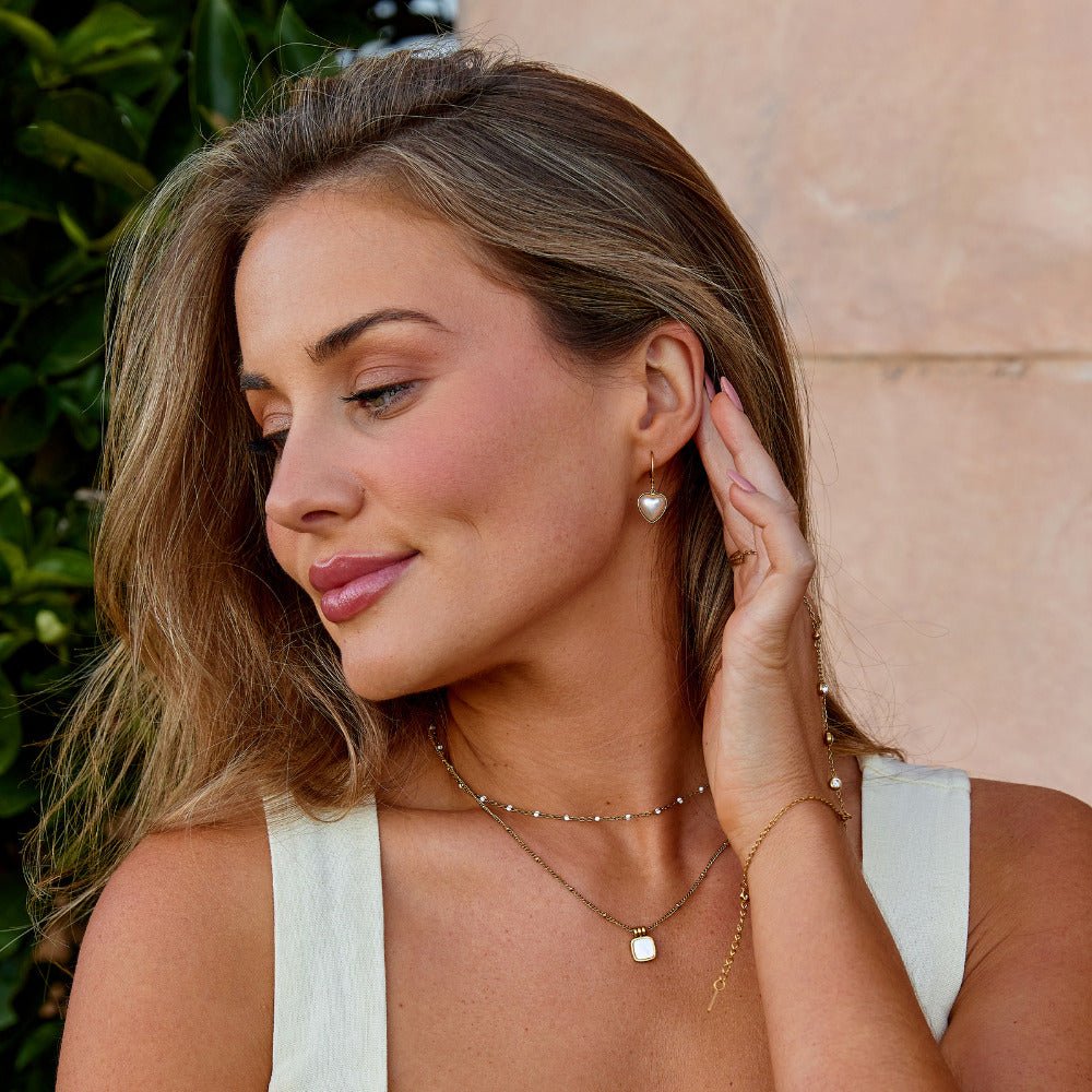 Heart & Pearl Huggies – FIORENE