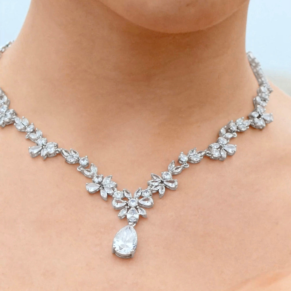 Celestial Blossom Necklace Set – FIORENE