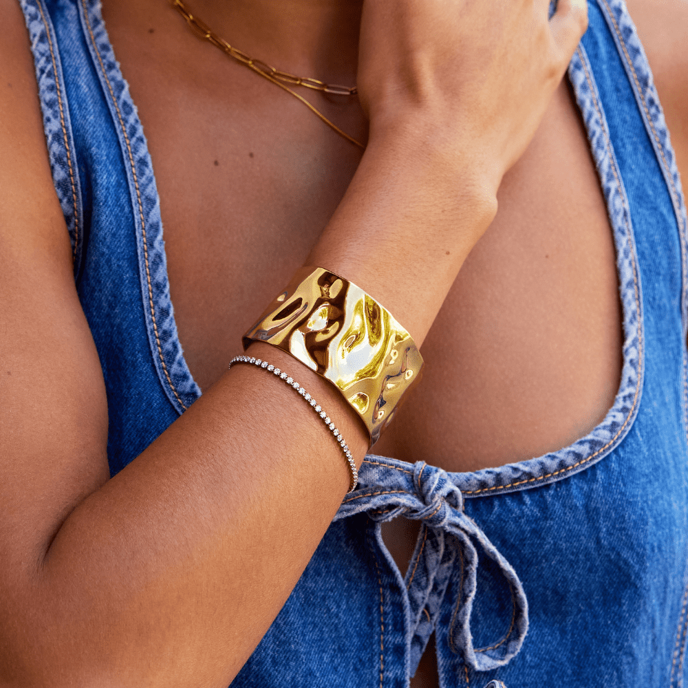 Iconic Golden Organic Wave Cuff – FIORENE