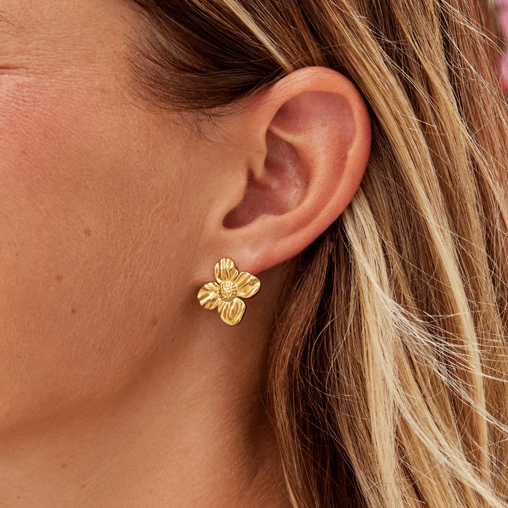 Golden Blossom Studs – FIORENE