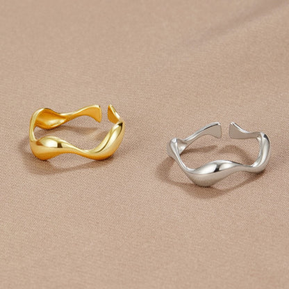 Minimalist Liquid Contour Ring – FIORENE